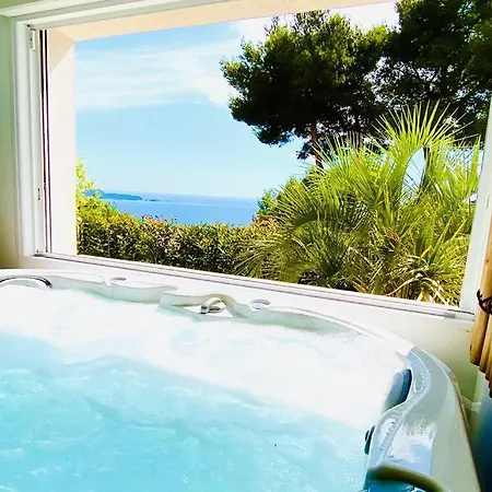 Appartement D'exception Vue Piscine Jacuzzi U *